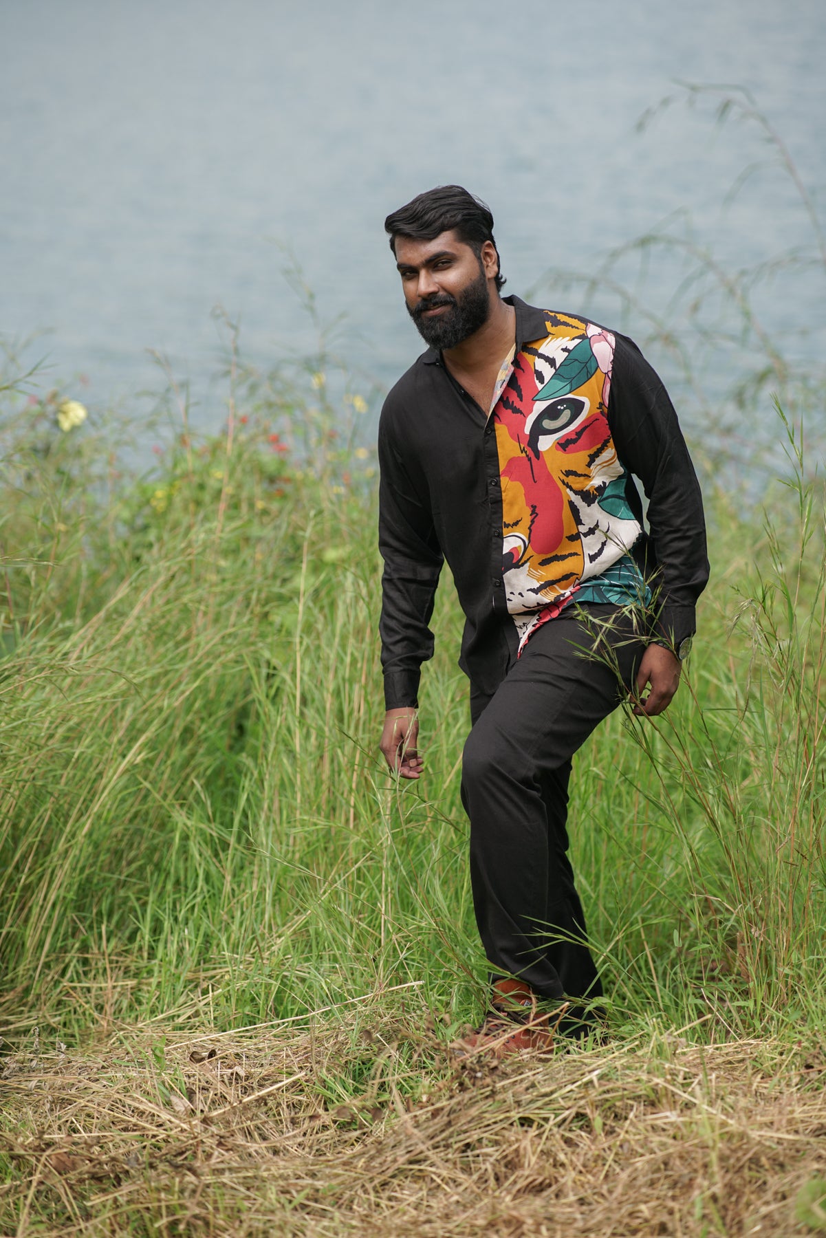 One Side Tiger- Print Full Sleeve Shirt | Urban & Jungle Adventure Spirit(Black)