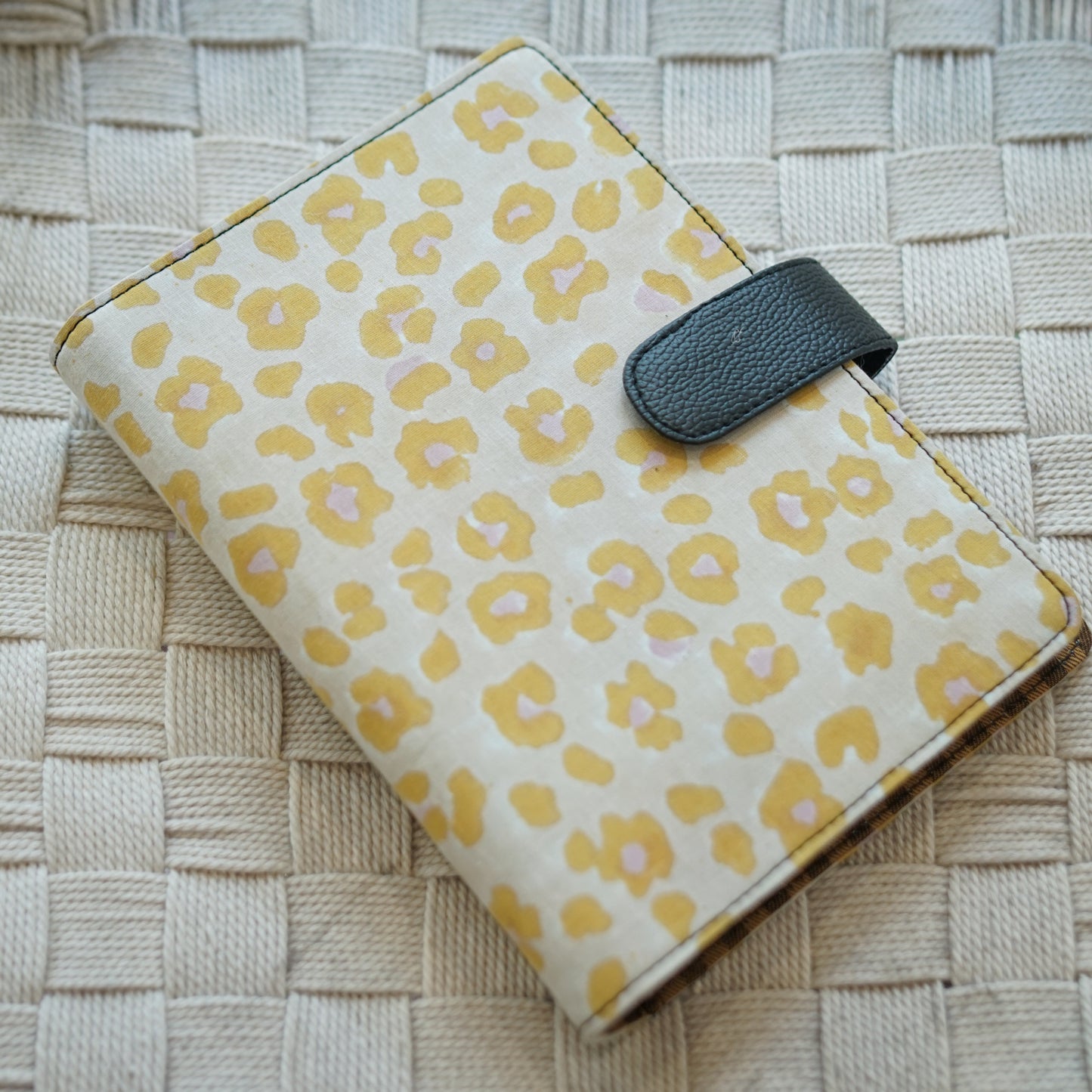Explorer’s Refillable Diary | Yellow