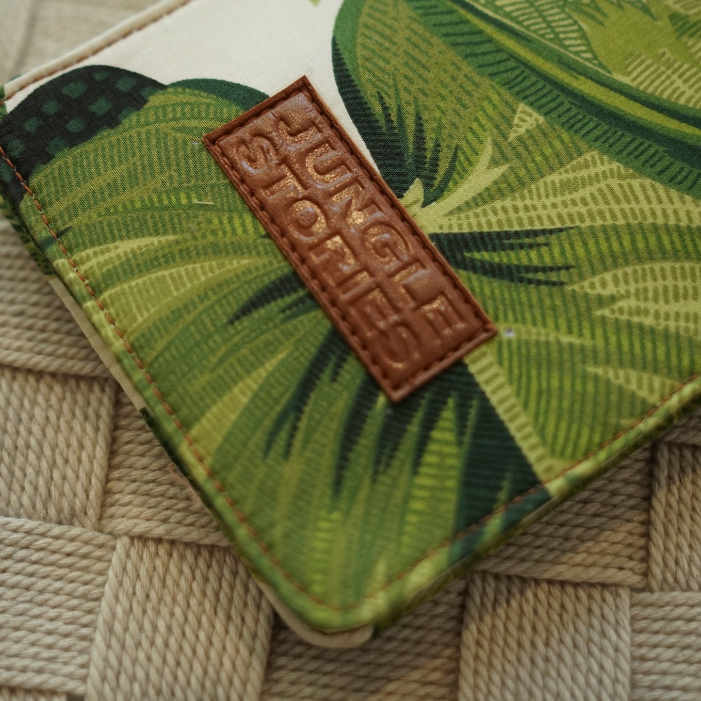 Nomad's Path Mobile Sling | Jungle Print