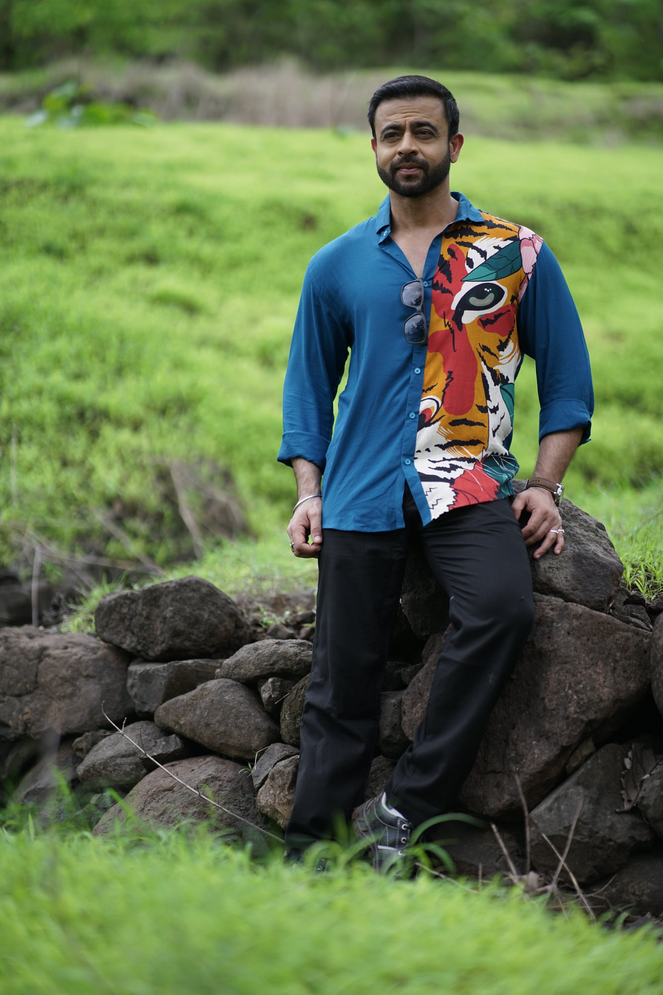 Bold Tiger Print Full Sleeve Shirt (Blue)
