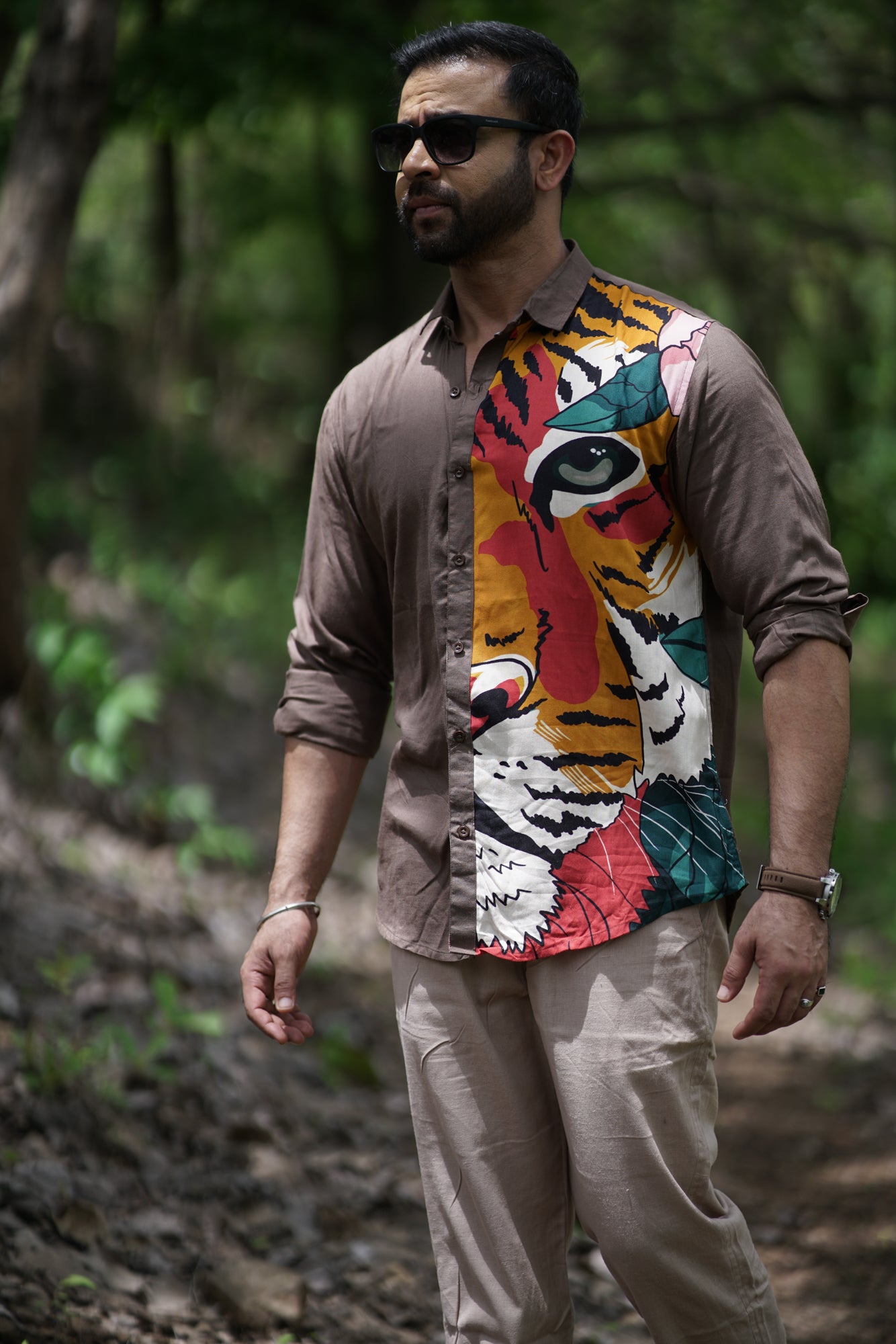 Bold Tiger Print Full Sleeve Shirt (Brown)