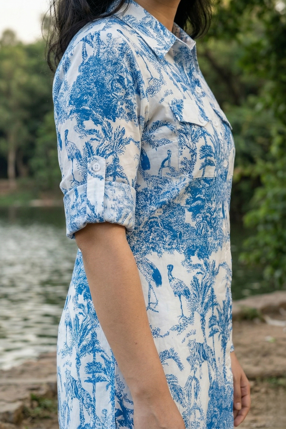 Oceania I White and Blue Toil Print Cotton Woman's Shirt