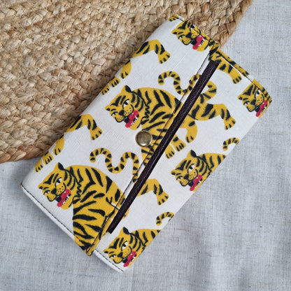 Nomad's Retreat Bi-Fold Wallet | Canvas & Leather