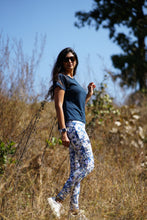 Load image into Gallery viewer, Sundari –Comfort and Active Fit BluePrinted Yoga Pants
